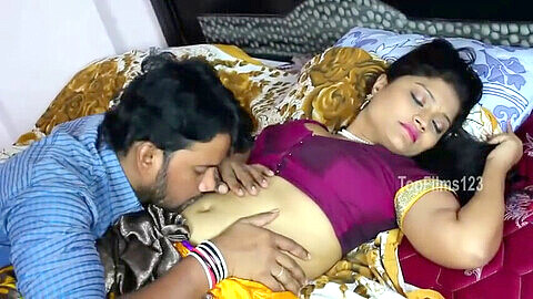 Telugu Aunty Rep Sexy Videos - telugu sashi aunty Popular Videos - VideoSection