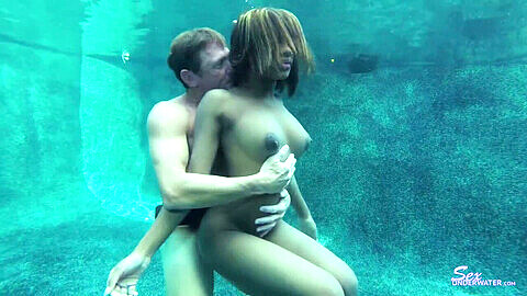 Amazing Ebony Girl Gets Fucked Underwater - Videosection.com